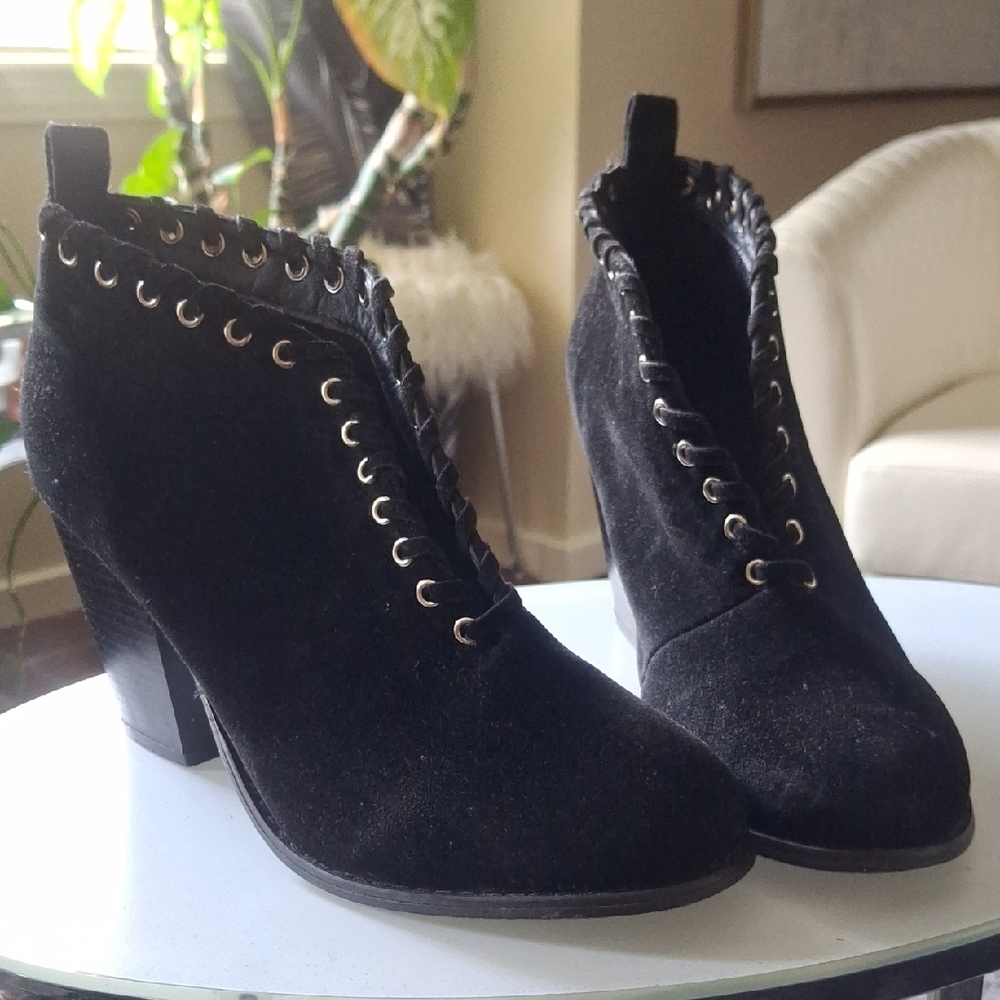 Chic Black Lace-Up Ankle Booties